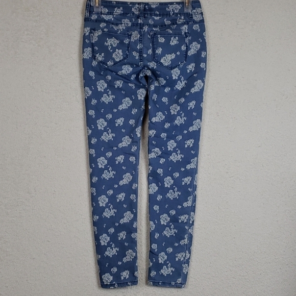 So cute rose skinny ankle Jean's size 0 - Picture 4 of 6